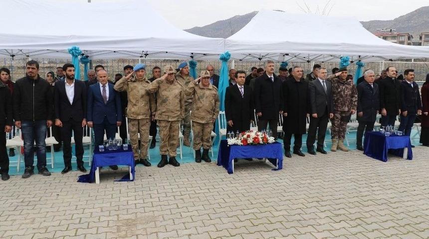 Vali G&uuml;zeloğlu, Lice&rsquo;de Eğitim &Ouml;ğretim A&ccedil;ılışına Katıldı