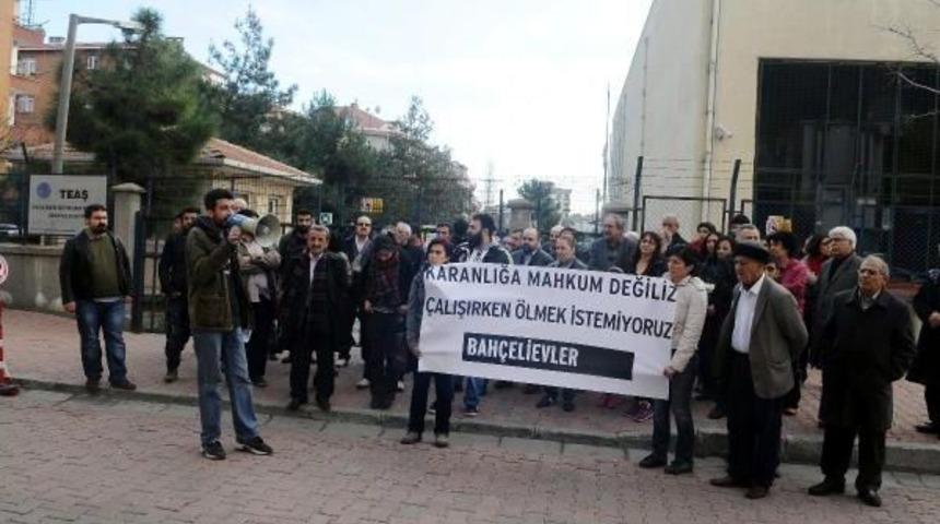 Bah&ccedil;elievler Teaş &Ouml;n&uuml;nde Kaza Protestosu
