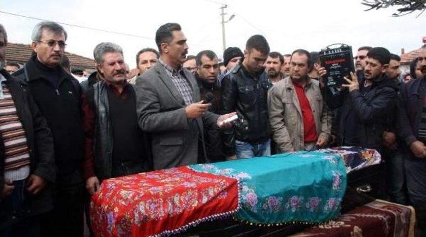 Soma Faciasındada &Ouml;len Madencinin Kaza Kurbanı Eşi Toprağa Verildi