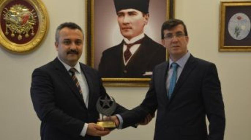Aliağa İl&ccedil;e Emniyet M&uuml;d&uuml;rl&uuml;ğ&uuml;nde Devir Teslim