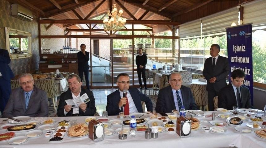 Vali &Ccedil;eber, Şehrin Ekonomi Akt&ouml;rleriyle Bir Araya Geldi