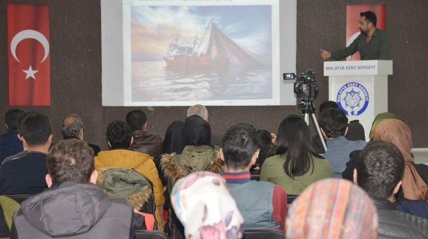 Fotoğraf Severler &ldquo;yaşamdan Kesitler&rdquo; Konferansında Buluştu