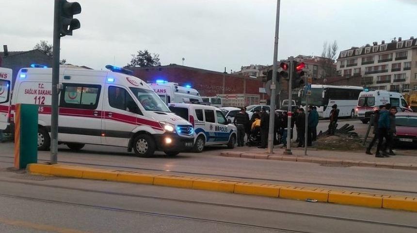 Eskişehir&rsquo;de Trafik Kazası; 4 Yaralı