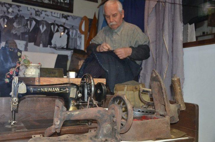 66 Yıllık Terzi Tüm Malzemeleri Müzeye Bağışladı G2