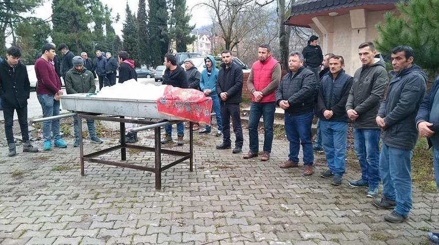 Trafik Kazasında Ölen Üniversite Öğrencisi Toprağa Verildi