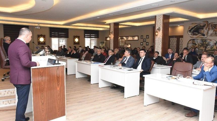 Okullar Ve Çevresindeki Güvenlik Tedbirleri Görüşüldü