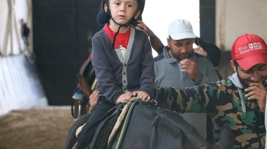 Engellilere Atla Tedavi