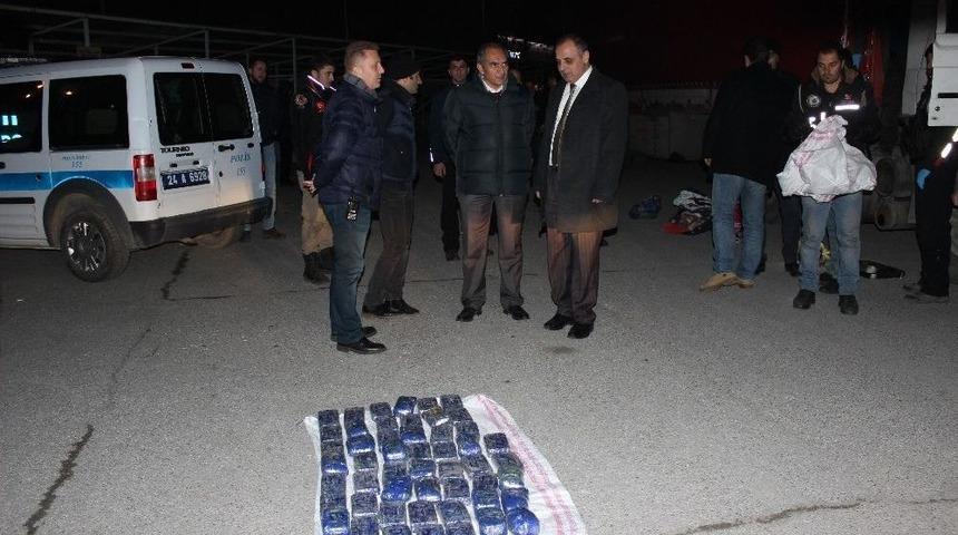 Erzincan&rsquo;da Tırda 7 Milyon Tl&rsquo;lik Uyuşturucu Ele Ge&ccedil;irildi