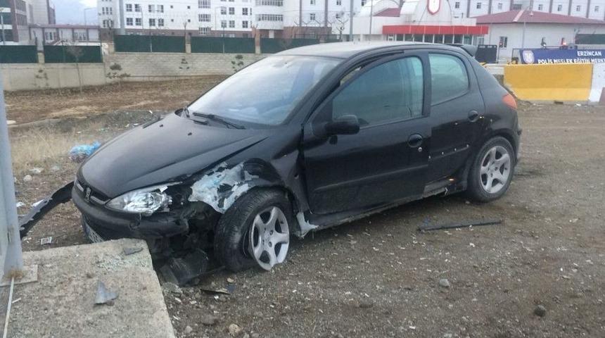 Erzincan&rsquo;da Trafik Kazası: 4 Yaralı