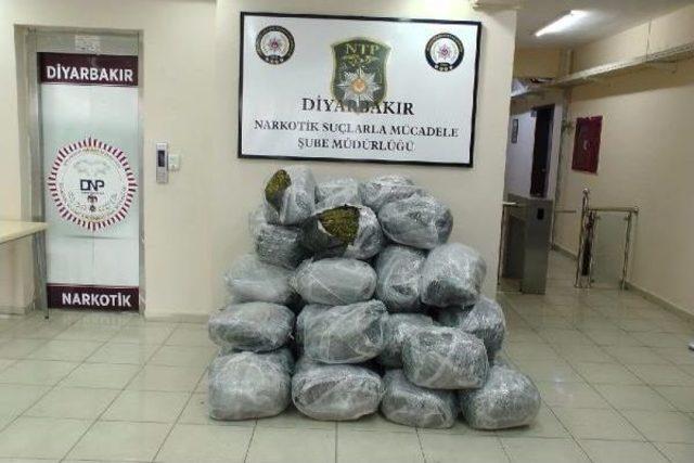 Diyarbakır da 18 Kilo Eroin, 706 Kilo Esrar Ele Geçirildi 1