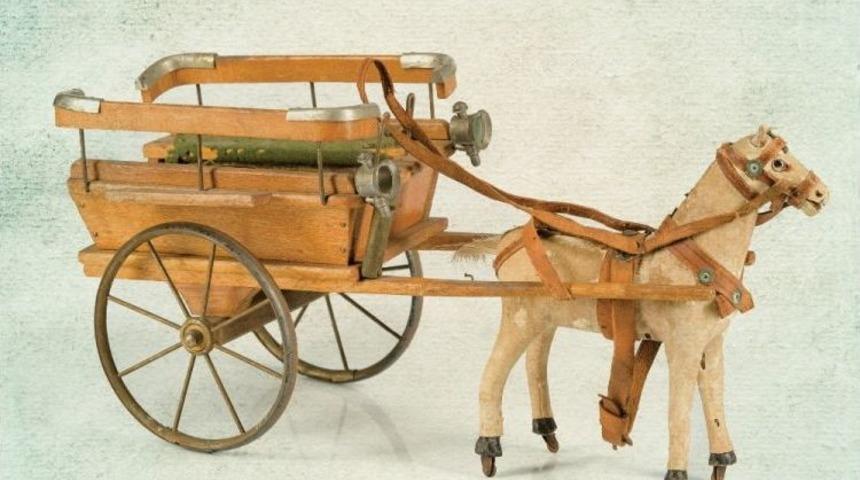 100 Yıllık Oyuncaklar G&ouml;r&uuml;c&uuml;ye &Ccedil;ıkıyor