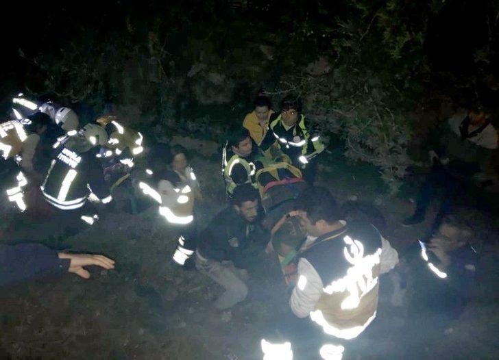 Hastaneye Giderken Kaza Yaptılar: 4 Yaralı G1