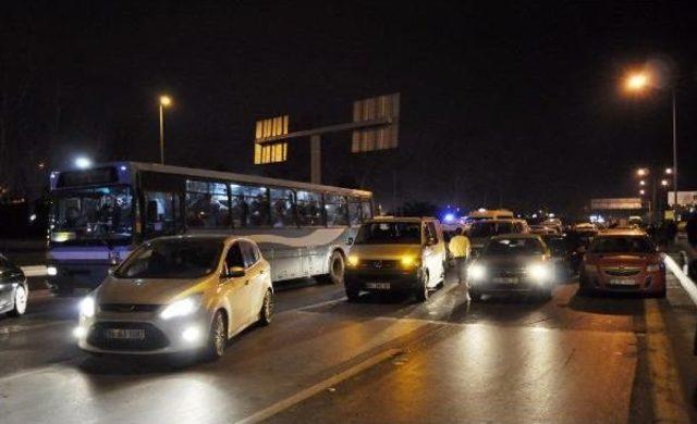 Bayrampaşa'da Zincirleme Trafik Kazası: 1'i Ağır, 4 Yaralı