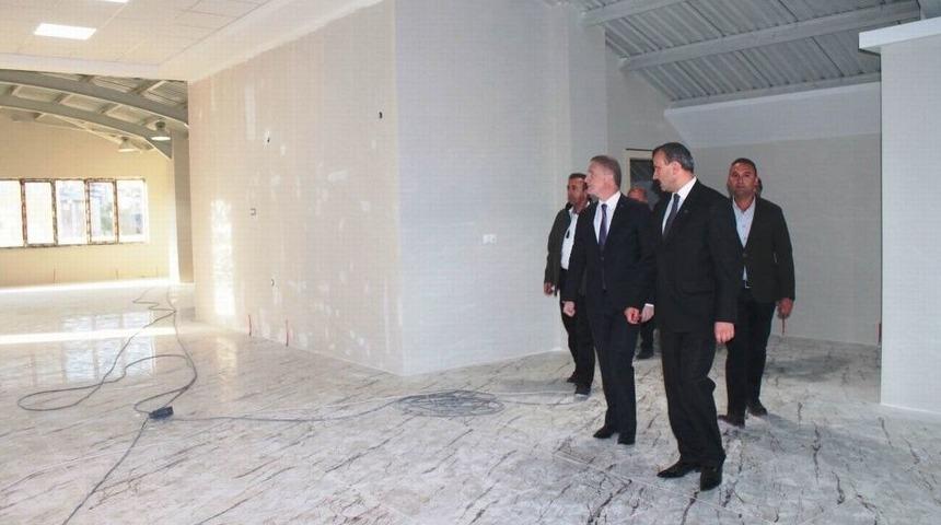 Vali G&uuml;l, Kadı Burhaneddin Kur&rsquo;an Kursunda İncelemelerde Bulundu