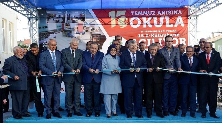 Meram&rsquo;da 15 Temmuz Anısına 15 K&uuml;t&uuml;phane