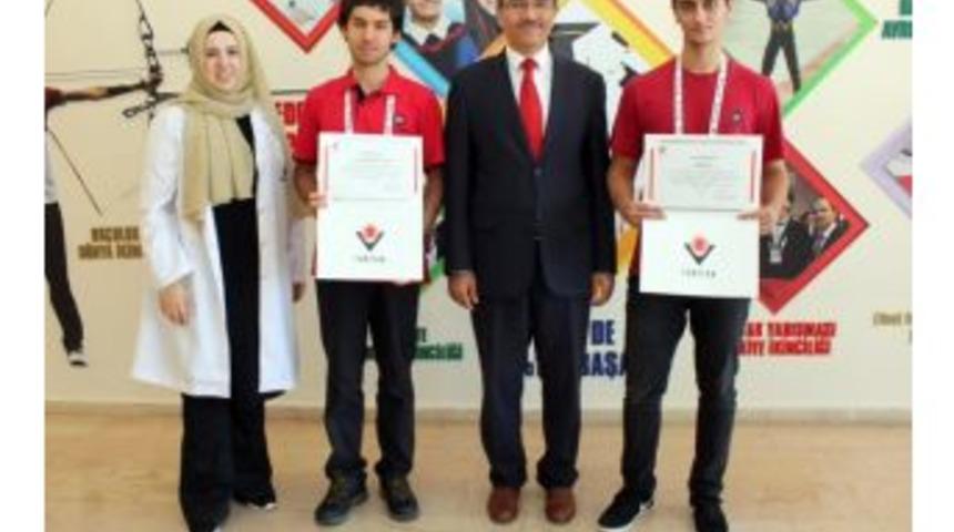 İhlas Koleji &Ouml;ğrencileri T&uuml;bitak Kampına Katıldı