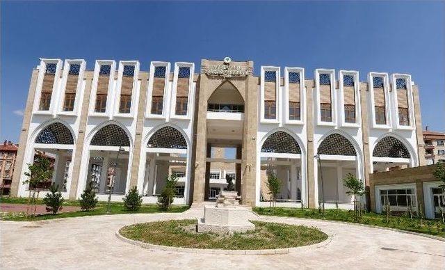 Necip Fazıl Kültür Merkezi Açılışı Bekliyor