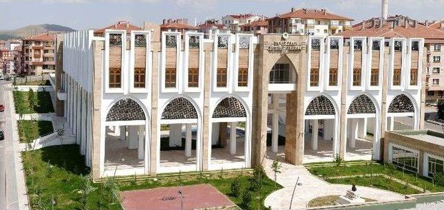 Necip Fazıl Kültür Merkezi Açılışı Bekliyor
