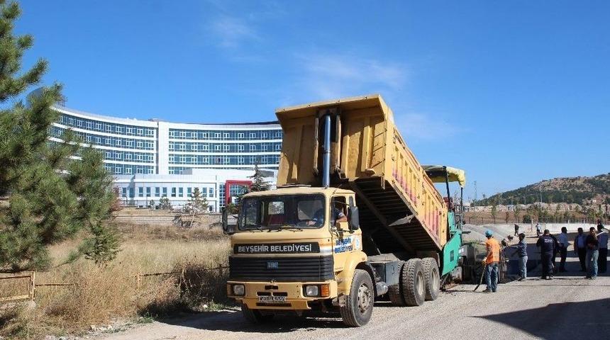 Beyşehir&rsquo;de Yeni Hastane Yolunda Sıcak Asfalt