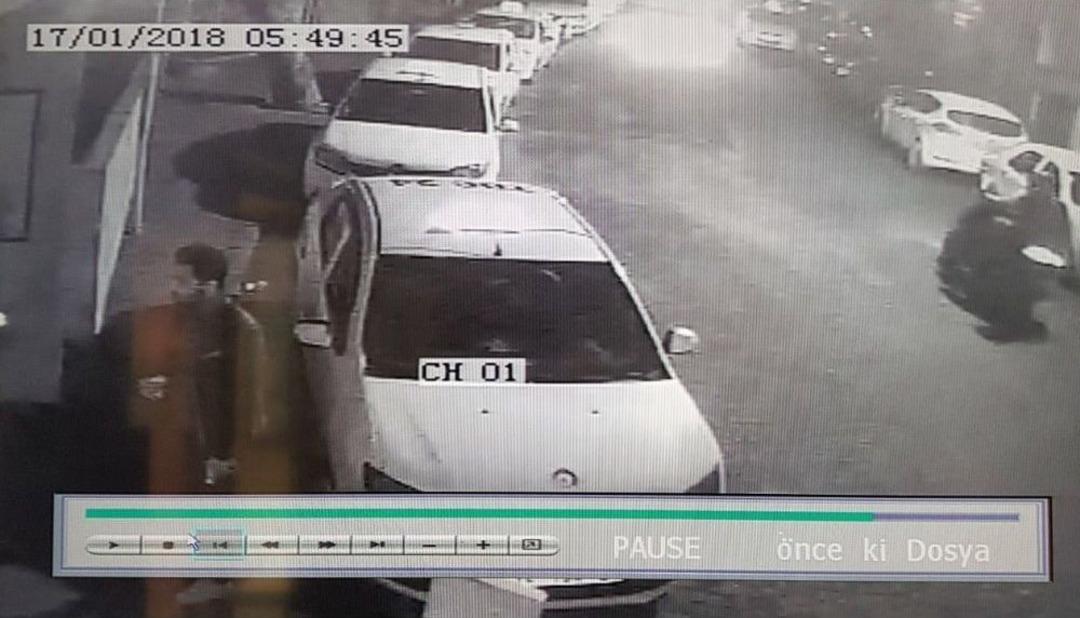 (&ouml;zel) Motosikletini Bulabilmek İ&ccedil;in Sokak Sokak Hırsızların İzini S&uuml;rd&uuml;