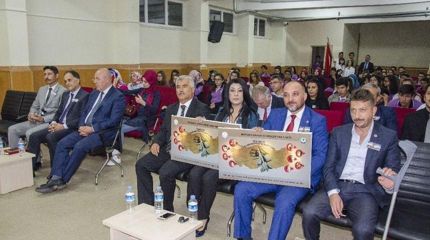 &Ouml;ğrenciler 15 Temmuz Şehitlerini Andı