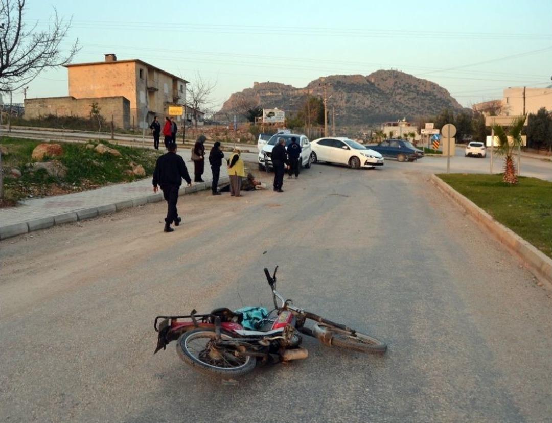 Otomobil İle Motosiklet &Ccedil;arpıştı: 1 Yaralı