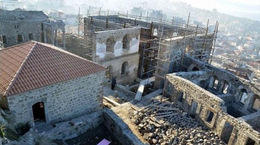 Kızlar Manastırının Restorasyonuna Hızla Devam Ediliyor