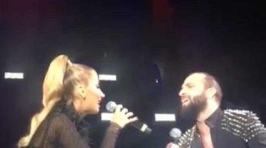 İrem Derici, 18 G&uuml;nl&uuml;k Yoğun Bakım Tedavisinin Ardından Sahneye &Ccedil;ıktı