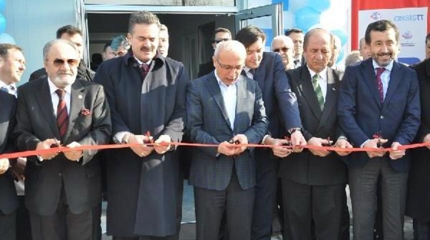 Bakan Elvan, &Ccedil;orum'da &Ccedil;ağrı Merkezi A&ccedil;ılışı Yaptı