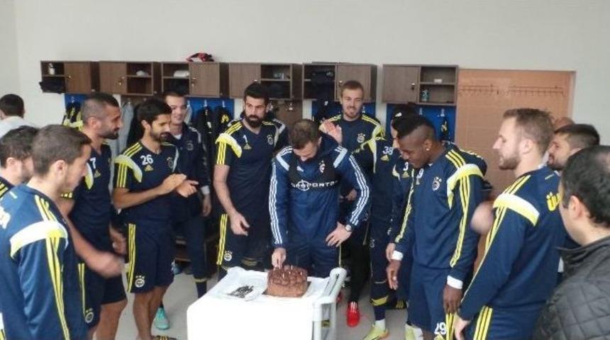 Serdar Kesimal&rsquo;a S&uuml;rpriz Doğum G&uuml;n&uuml;