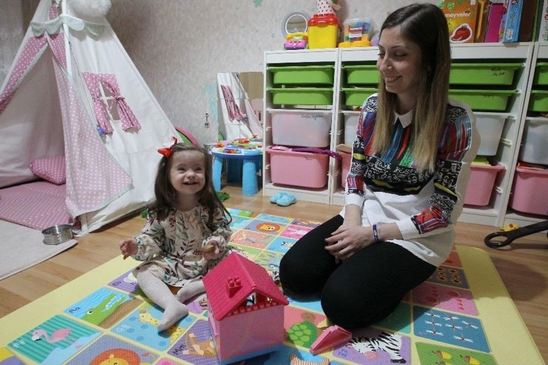 Down Sendromlu İnci Tam Bir Fenomen