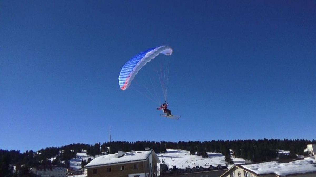 Fransız Tatilciler Paraş&uuml;tle Kaydı