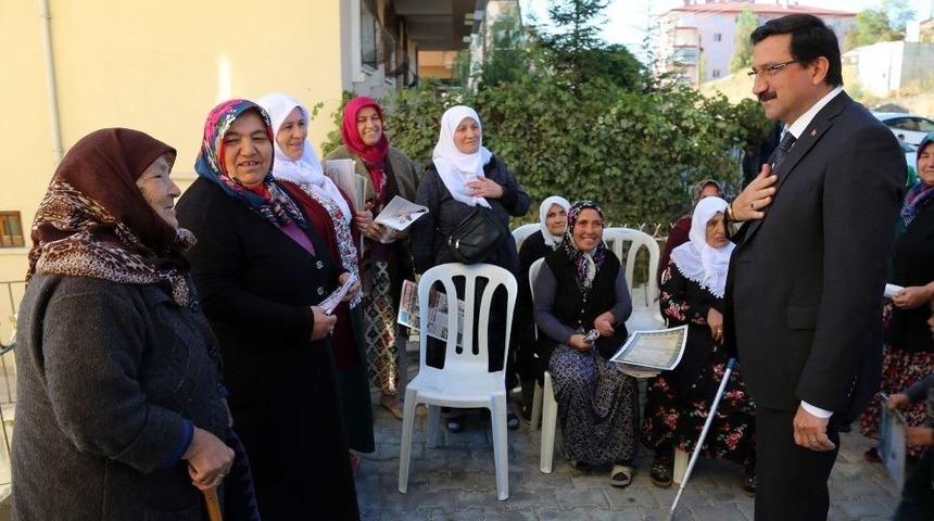 Başkan Ak Adım Adım Ke&ccedil;i&ouml;ren&rsquo;i Geziyor