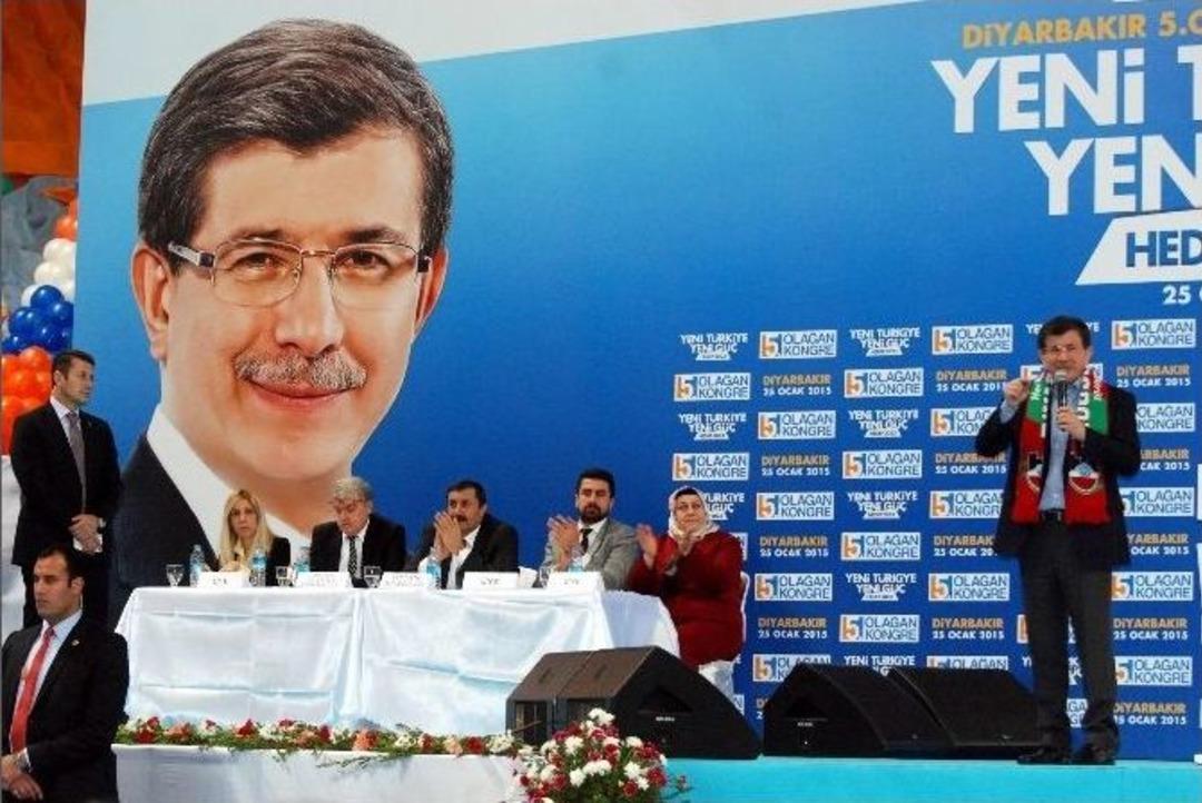 Başbakan Ahmet Davutoğlu Diyarbakır&rsquo;da