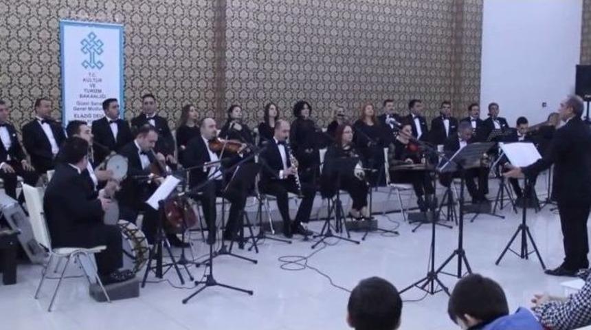 T&uuml;rk M&uuml;ziği Korosu Maden&rsquo;de Konser Verdi