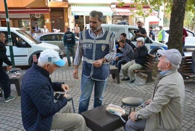 Bursa'da Okul Önlerinde Polis Denetimi