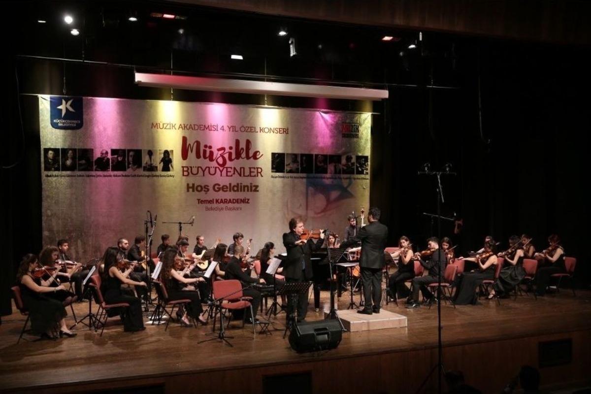 2017&rsquo;de K&uuml;lt&uuml;r Sanat Sevdalıları K&uuml;&ccedil;&uuml;k&ccedil;ekmece&rsquo;de Buluştu