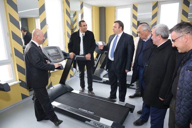 Başkan &Ccedil;olakbayrakdar, Belediye Meclis &Uuml;yelerine Erciyesevler Tesisini Tanıttı 1