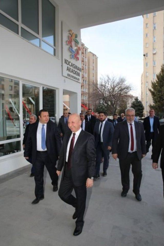 Başkan &Ccedil;olakbayrakdar, Belediye Meclis &Uuml;yelerine Erciyesevler Tesisini Tanıttı 2