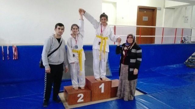 Osmaniye’de Okul Sporları Yıldızlar Judo İl Seçmeleri Yapıldı