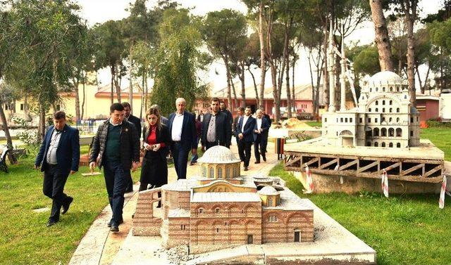 ‘minyatür Türkiye Parkı’ Dokuma’da