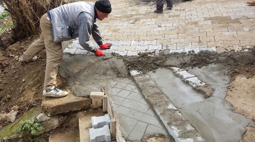 Esentepe Mahallesinde &Ccedil;alışmalar T&uuml;m Hızıyla Devam Ediyor
