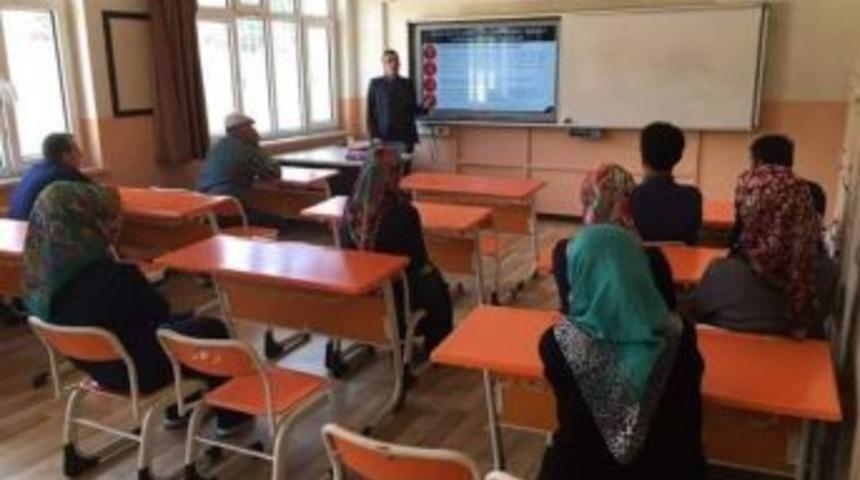 M&uuml;d&uuml;r Fuat Bayri: Velilerimizi Bilgilendiriyoruz