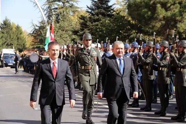 Bakan Canikli, Özbekistan Savunma Bakanı Azizov İle Görüştü 1