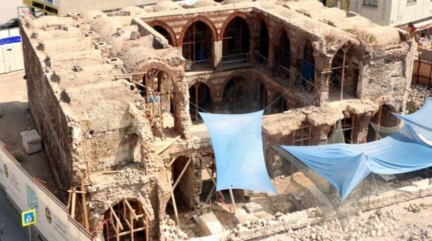 Tarihi Camiler Restore Ediliyor