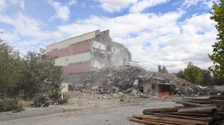 &rsquo;muş Kent Meydanı&rsquo; Projesi Hayata Ge&ccedil;iriliyor