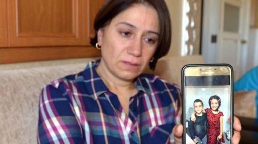 Fransa'daki Yangında &Ouml;len Yeğenlerinin Son Fotoğrafı Ile Avunuyor