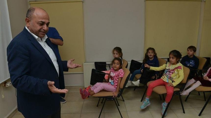 Başkan Arslan Miniklere Hayvan Sevgisini Anlattı