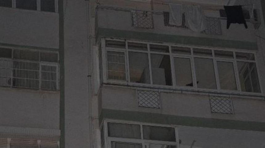 Kardeşini Evde &Ouml;l&uuml; Buldu