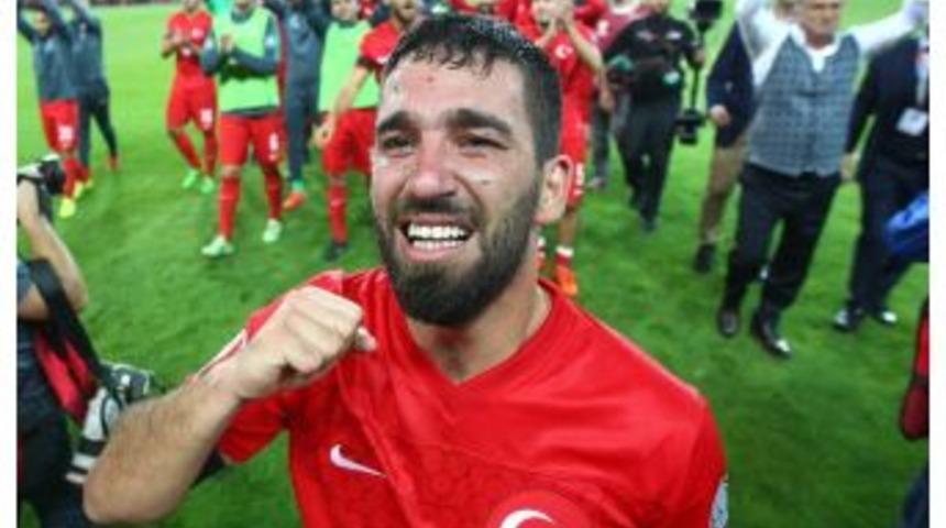 Arda Turan, İzlanda Ma&ccedil;ında Dalya Diyecek